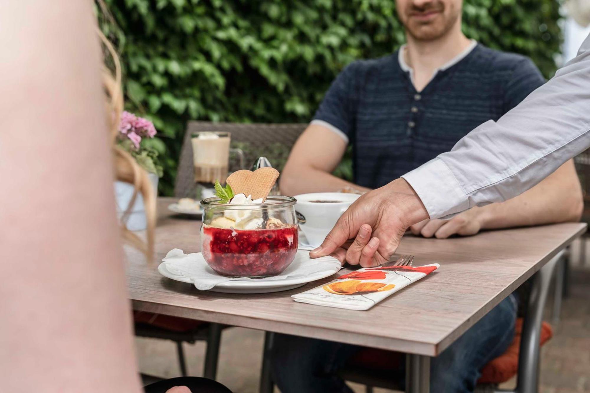 Hotel Markgraf レーニン エクステリア 写真