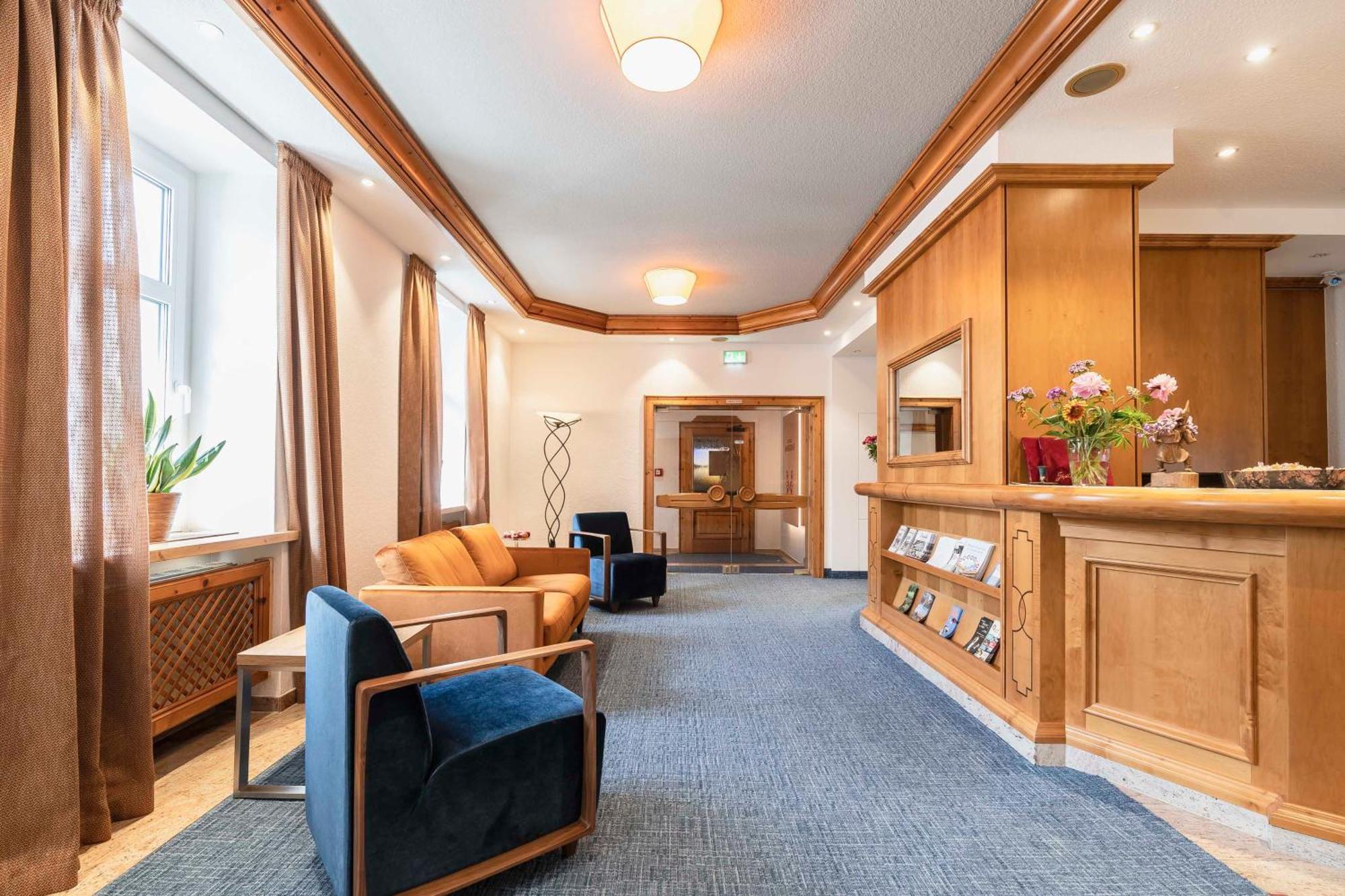 Hotel Markgraf レーニン エクステリア 写真